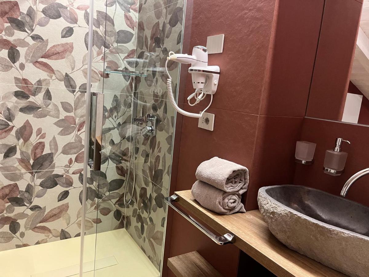Le Rocce Val Di Non - Quality Room & Breakfast Tassul Exterior foto