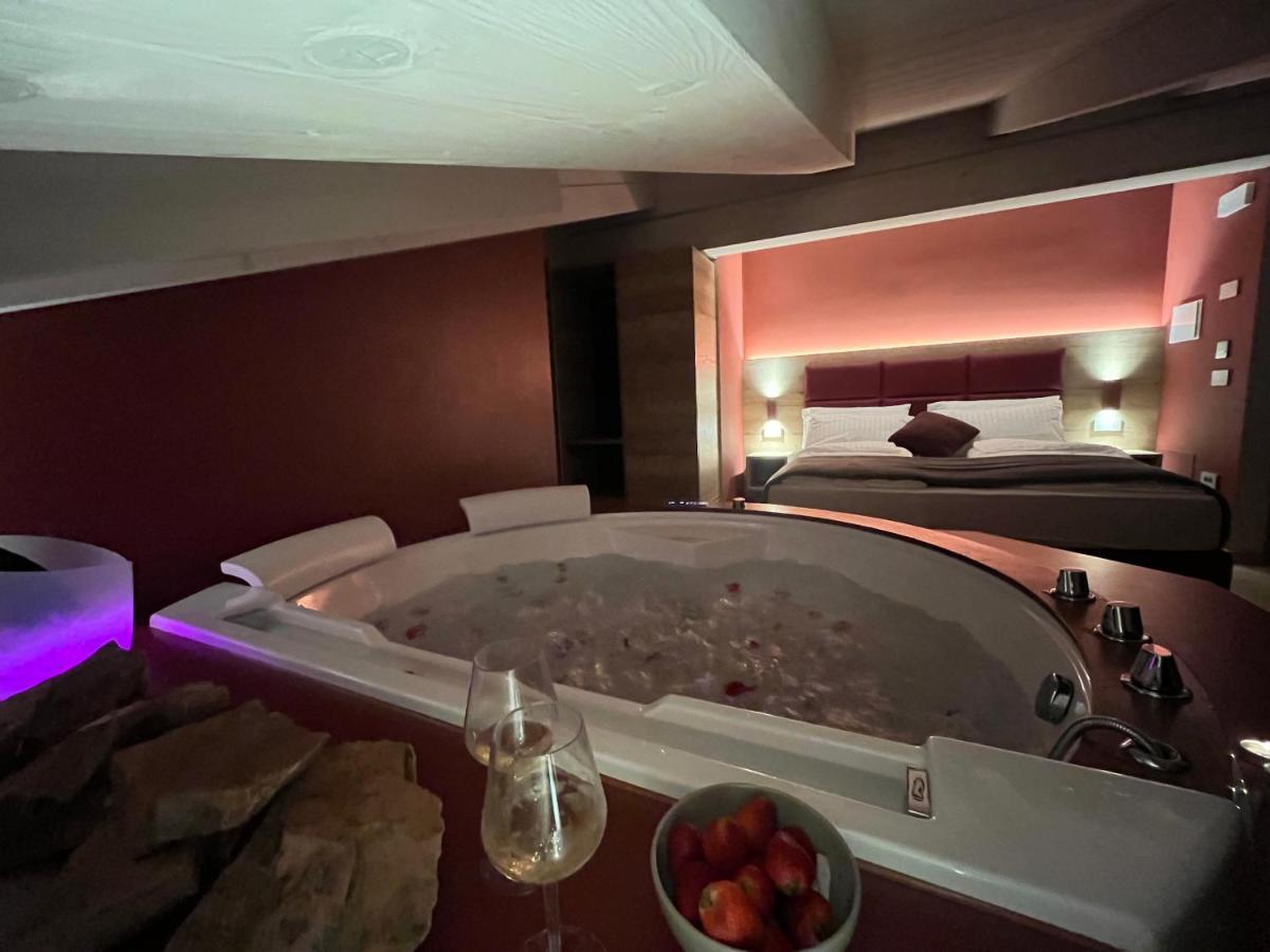 Le Rocce Val Di Non - Quality Room & Breakfast Tassul Exterior foto