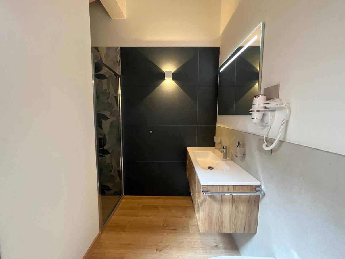 Le Rocce Val Di Non - Quality Room & Breakfast Tassul Exterior foto