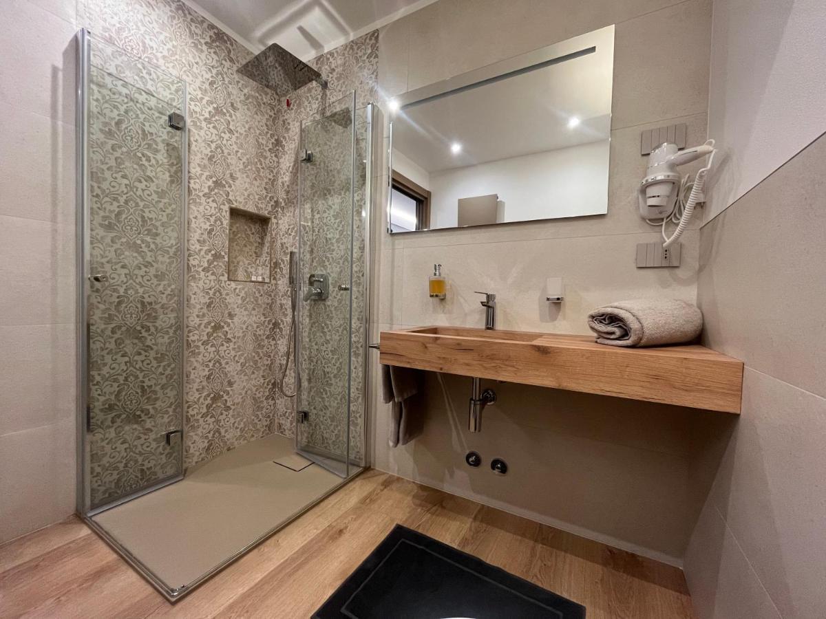 Le Rocce Val Di Non - Quality Room & Breakfast Tassul Exterior foto