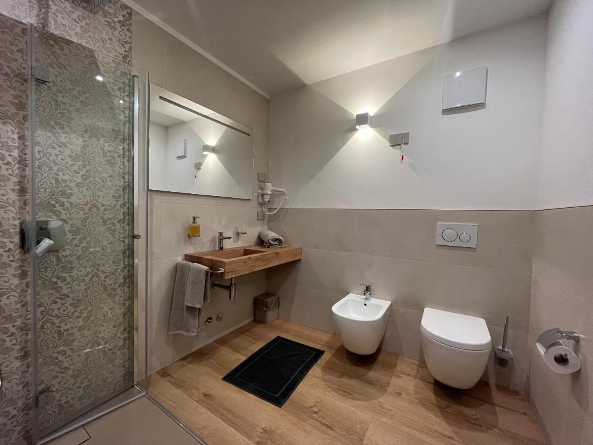 Le Rocce Val Di Non - Quality Room & Breakfast Tassul Exterior foto
