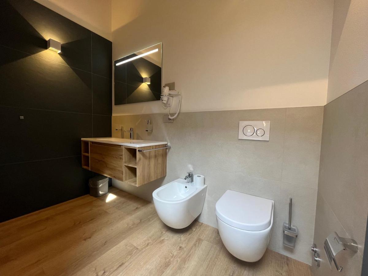 Le Rocce Val Di Non - Quality Room & Breakfast Tassul Exterior foto